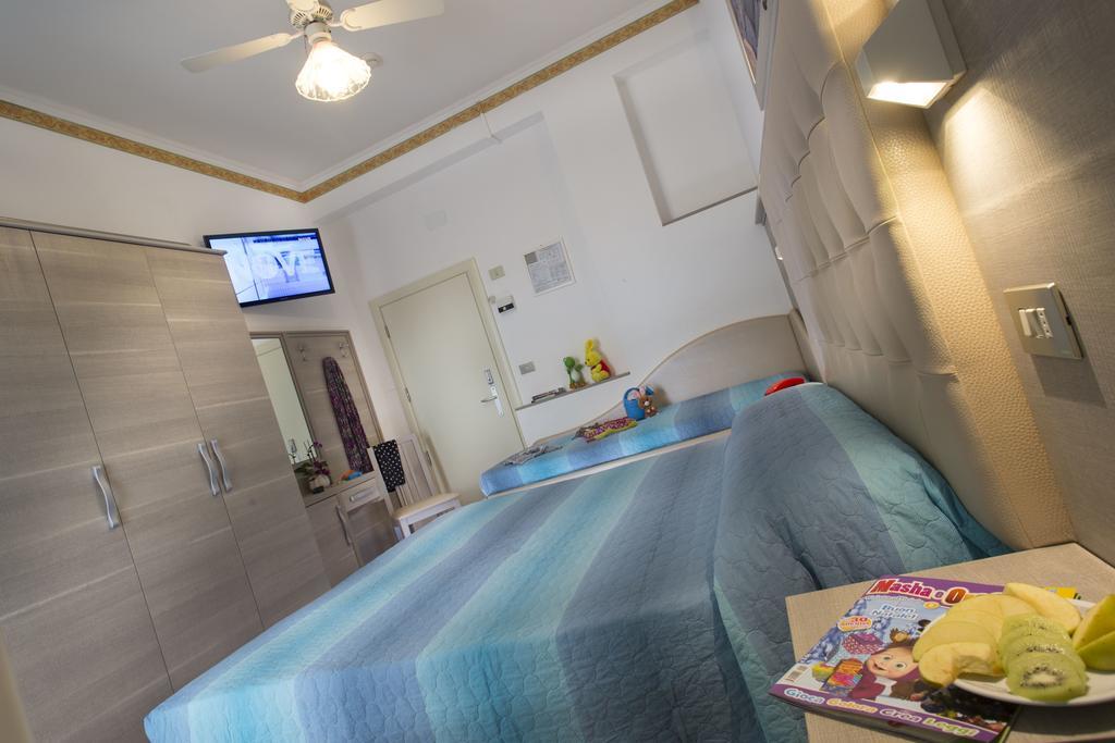 Hotel Titanus Беллария-Иджеа-Марина Экстерьер фото