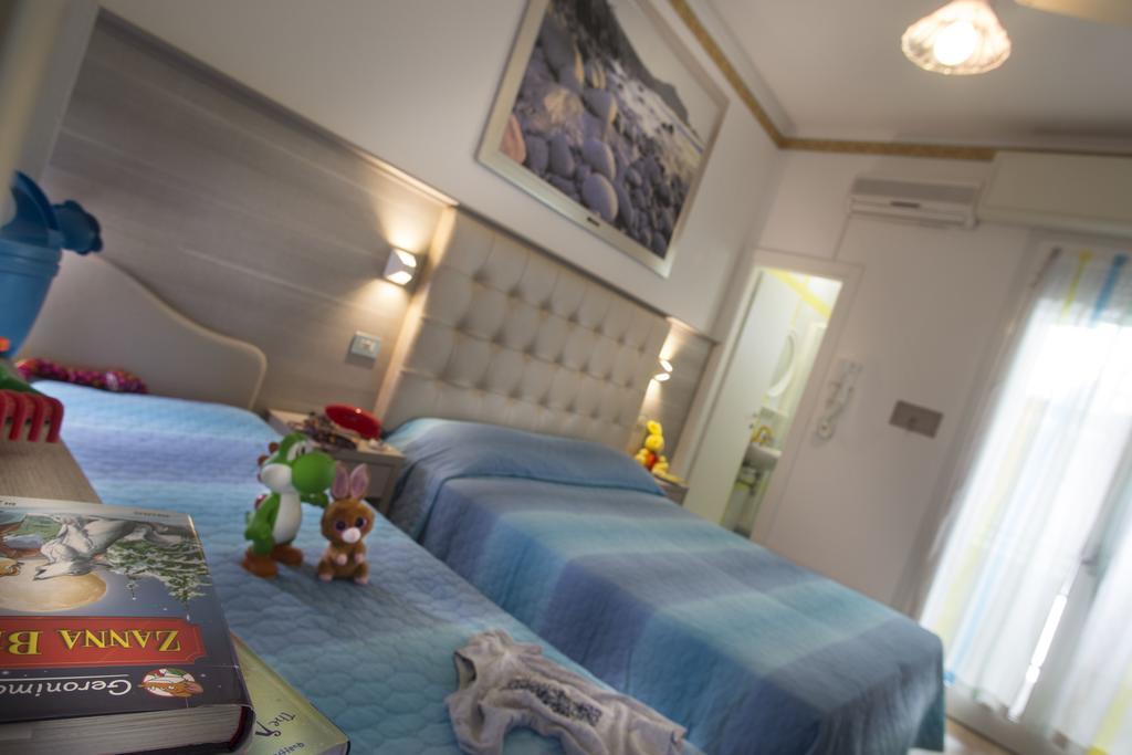 Hotel Titanus Беллария-Иджеа-Марина Экстерьер фото