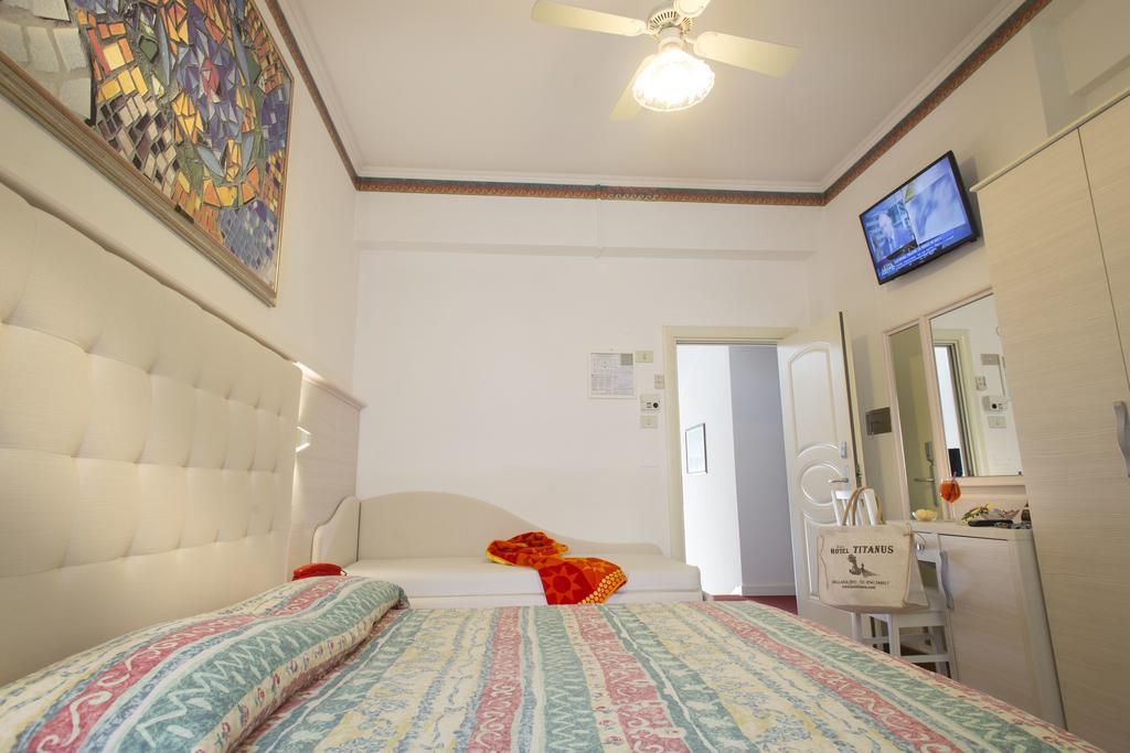 Hotel Titanus Беллария-Иджеа-Марина Экстерьер фото