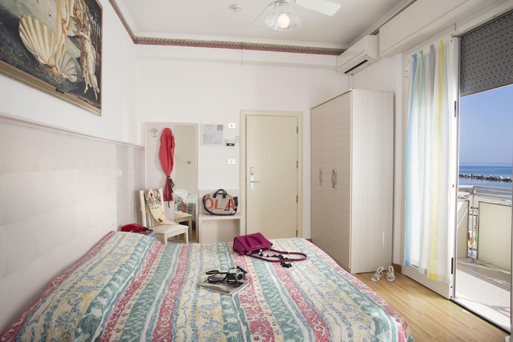 Hotel Titanus Беллария-Иджеа-Марина Экстерьер фото
