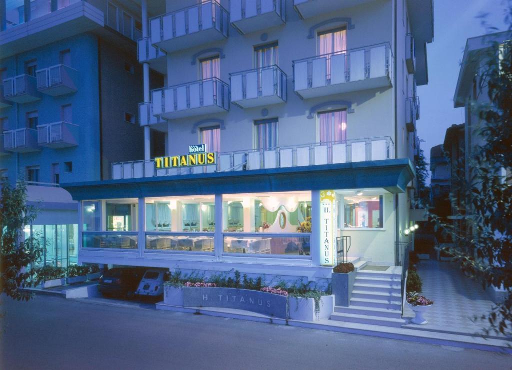 Hotel Titanus Беллария-Иджеа-Марина Экстерьер фото